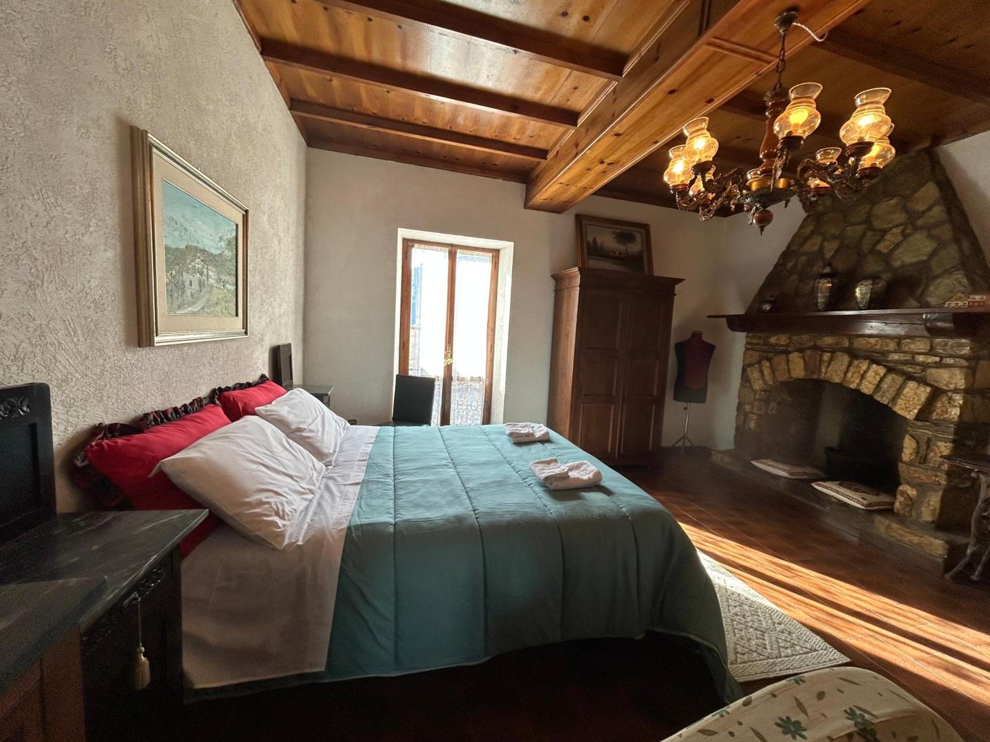 Appartamento Storico A Valle San Martino Di سبوليتو المظهر الخارجي الصورة