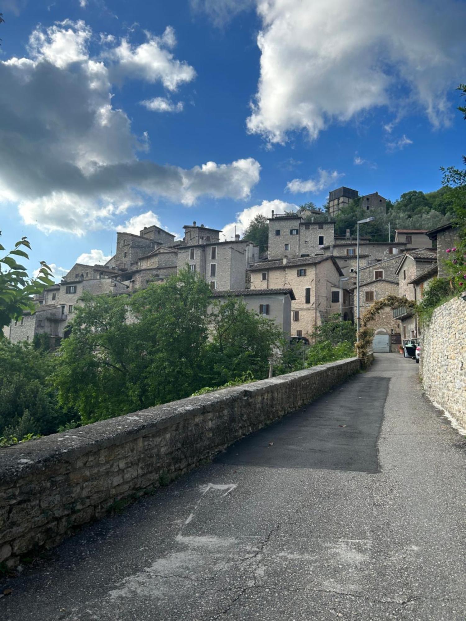 Appartamento Storico A Valle San Martino Di سبوليتو المظهر الخارجي الصورة